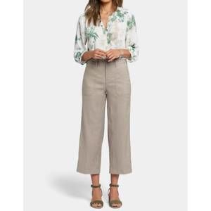 NEW NYDJ wide leg cargo cropped in sadlewood